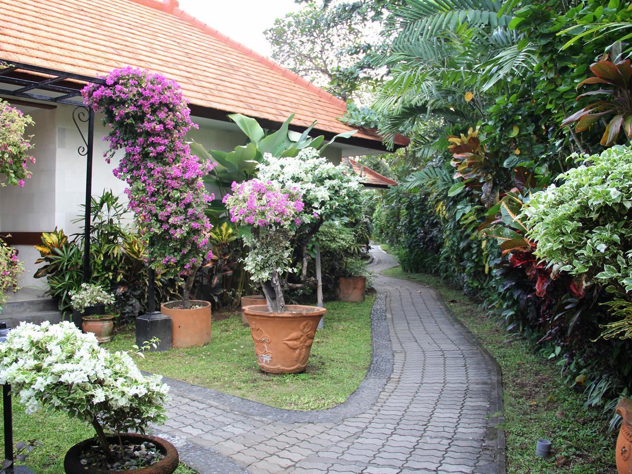 Respati Beach Hotel Sanur Exterior foto