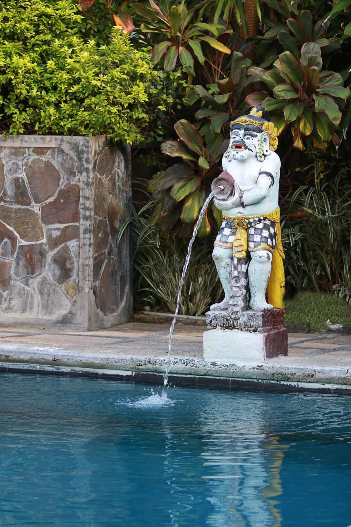 Respati Beach Hotel Sanur Exterior foto